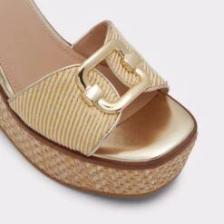 CarrabririaWedge Sandal - Wedge Heel -Lightweight Shop carrabriria beige 271 003 029 alt4 sq gy 2000x2000