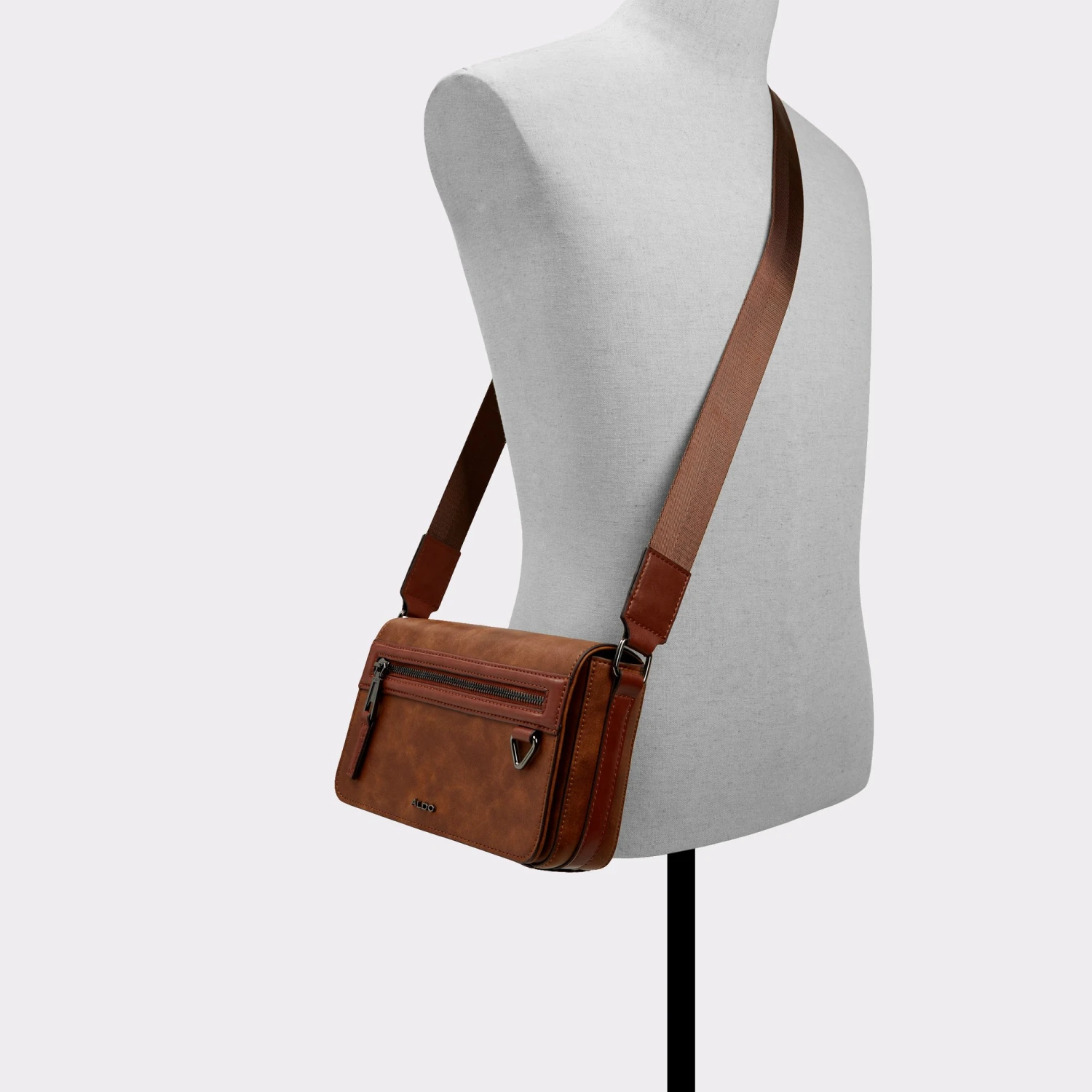 CassiusCrossbody Bag 5 CassiusCrossbody Bag - Image 5