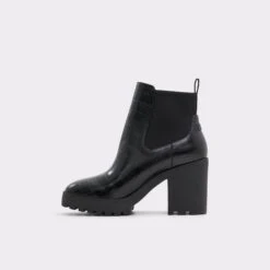 Final Sale - The Item Cannot Be ReturnedChettaChelsea Boot - Lug Sole -Lightweight Shop chetta black 007 001 004 alt2 sq gy 2000x2000