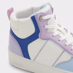 SaleClubhouse-htHigh Top Sneaker - Flatform -Lightweight Shop clubhouse ht blue 460 002 029 alt4 sq gy 2000x2000