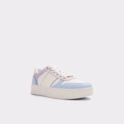 Clubhouse-lLow Top Sneaker - Flatform -Lightweight Shop clubhouse l blue 460 002 029 alt3 sq gy 2000x2000