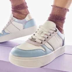 Clubhouse-lLow Top Sneaker - Flatform -Lightweight Shop clubhouse l blue 460 002 029 look part sq nt 1200x1200