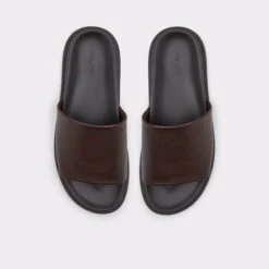 GentslideSlide Sandal -Lightweight Shop gentslide brown 201 001 043 alt5 sq gy 2000x2000