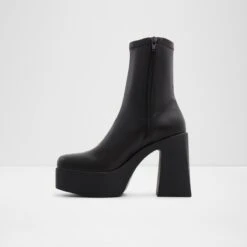 LightweightGrandstepChelsea Boot - Block Heel 8 LightweightGrandstepChelsea Boot - Block Heel -Lightweight Shop grandstep black 001 002 045 alt2 sq nt 1200x1200