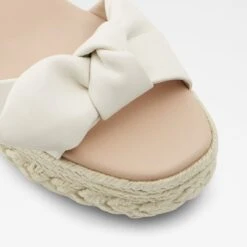 SaleMacramaWedge Sandal - Wedge Heel -Lightweight Shop macrama white 115 002 043 alt4 sq nt 1200x1200