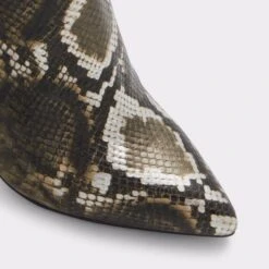 Final Sale - The Item Cannot Be ReturnedSophialaanKnee-high Boot - Stiletto Heel -Lightweight Shop sophialaan beige 250 002 044 alt4 sq gy 2000x2000