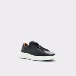 UmpireLow Top Sneaker -Lightweight Shop umpire black 001 001 043 alt3 sq gy 2000x2000