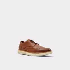 SaleWingstrollOxford Shoe -Lightweight Shop wingstroll brown 220 001 034 alt3 sq gy 2000x2000